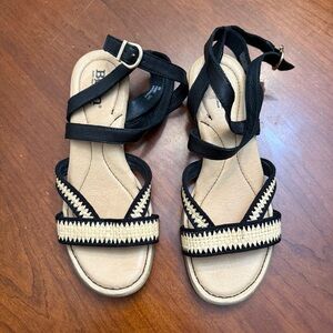 Women’s Born Black and Cream wedge Sandals size 6M